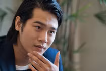 Dũng "Mắt biếc" vẫn đi chụp hình, quay quảng cáo để kiếm tiền