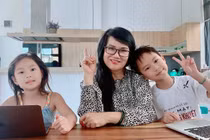 Mẹ vợ Lý Hải cực trẻ đẹp ở tuổi U60, chỉ hơn con rể đúng 10 tuổi