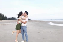 Hải Băng khoe ảnh hôn chồng “khắp thế gian” mừng sinh nhật Thành Đạt