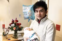 Vợ chồng Đan Trường đón con trai đầu lòng nặng 3,5 kg