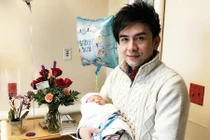 Vợ chồng Đan Trường đón con trai đầu lòng nặng 3,5 kg