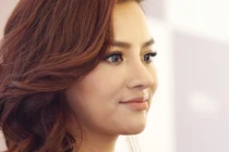 Cận nhan sắc khác lạ của Vũ Thu Phương gây ồn ào với Ngọc Trinh