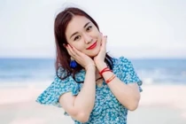 Nhan sắc bà xã trẻ trung xinh đẹp của NSND Tự Long