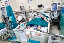 Cứu sống người đàn ông hôn mê do ngã thang 3m