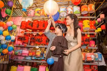 Trương Quỳnh Anh, Nhật Kim Anh vui đón Tết Trung thu bên con trai