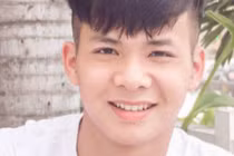 "Bấn loạn” với thủ môn U19 Việt Nam đẹp trai ngời ngời, cao 1m76