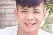 "Bấn loạn” với thủ môn U19 Việt Nam đẹp trai ngời ngời, cao 1m76