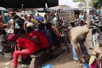 Nơi dưới đất là “mỏ tiền” nhưng cuộc sống lại nghèo khó tin 