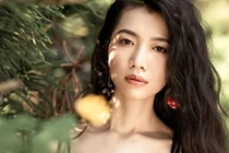 Diễn viên đóng “cảnh nóng sập giường” tung ảnh đẹp dịu dàng