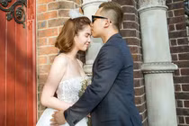 Ngọc Trinh chụp ảnh váy cưới bên ông bầu Khắc Tiệp