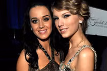 Katy Perry viết thư xin lỗi Taylor Swift, hóa giải ân oán sau 4 năm