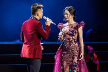 Lệ Quyên hát sung bên Tuấn Hưng sau ồn ào tháo sụn mũi