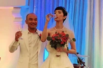 Việt Hương, Hồng Đào dự tiệc báo hỷ của vợ chồng Xuân Lan ở Mỹ