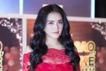 Lý Nhã Kỳ tặng Hữu Sang một chuyến bay tới Pháp