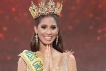 Hoa hậu Hòa bình Quốc tế 2015 bị tước vương miện