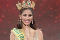 Hoa hậu Hòa bình Quốc tế 2015 bị tước vương miện