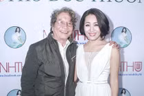 NS Phó Đức Phương thân mật bên “người tình” kém 30 tuổi