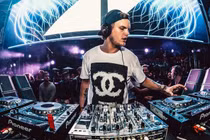 DJ nổi tiếng Avicii bất ngờ qua đời ở tuổi 28
