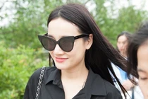 Nhã Phương lẻ bóng đi cúng Tổ nghề trước ngày cưới Trường Giang