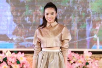 Hoa hậu Kỳ Duyên diễn thời trang tại Festival Huế