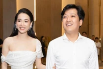 Nhã Phương giảm 15 kg sau sinh, bị chồng ép ăn vì gầy