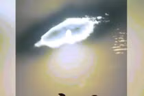 Đám mây hình “con mắt của Chúa” khiến cư dân kinh ngạc