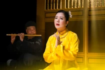 Ca sĩ Đinh Hiền Anh tái xuất sau hơn một năm im ắng