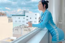 Lý Nhã Kỳ khoe đường cong quyến rũ, thấy lòng bình yên 