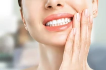 Cách xử lý bệnh răng tê buốt do nhạy cảm ngà răng