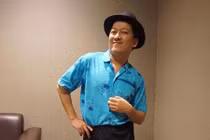 Trường Giang "trốn" trong hậu trường để tránh fan nữ