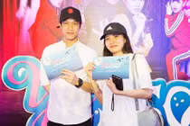 Lý Phương Châu công khai xuất hiện cùng tình mới Hiền Sến