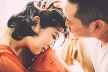 Chồng phát hoảng vì vợ ngoài 40 mà thể hiện như gái 20