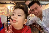 Việt Anh chia sẻ ảnh bên con trai, vợ cũ vui vẻ bình luận