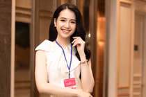 Thí sinh Hoa hậu Việt Nam nhịn ăn giữ eo ở vòng sơ khảo