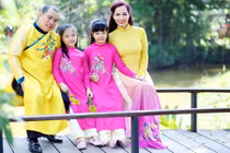 Sao Việt rực rỡ sắc màu đón Tết Ất Mùi 2015