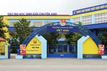 Trường trung học dân lập kiểu mới ở Hồ Chí Minh