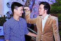 Vì sao Hoài Linh nhận nhiều con nuôi?