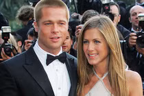 Brad Pitt nhắn tin cho vợ cũ Jennifer Aniston khiến vợ chồng cô ly dị?