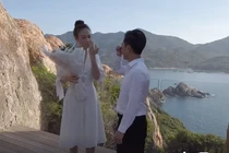 Cường Đô la cầu hôn Đàm Thu Trang trên bờ biển như ngôn tình