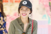 Hạ Vi tươi rói giữa ồn ào yêu Cường đô-la