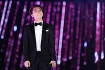 Sơn Tùng MTP rơi nước mắt trong “Chuyến bay đầu tiên“