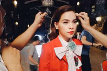 Hồ Ngọc Hà cuốn hút "chết người" trong hậu trường The Face