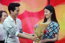 Song Seung Hun tỏ tình Lưu Diệc Phi trên truyền hình