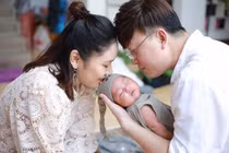 Con gái đầy tháng đáng yêu hết nấc của ca sĩ Sỹ Luân - Phương Thảo