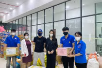 Bị tố nhận vơ 100 tấn gạo tiếp tế TP.HCM, Thủy Tiên nói gì?