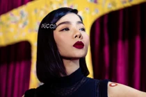 Lệ Quyên kiêu sa dát hàng hiệu khắp người