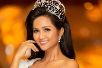 H'Hen Niê nhắn lời ngọt ngào tới bạn trai, fan xôn xao