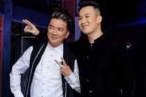 Đàm Vĩnh Hưng - Dương Triệu Vũ thì thầm nhỏ to ở họp báo