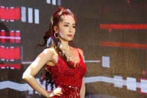 Quỳnh Nga mặc gợi cảm, tái xuất ấn tượng sau ly hôn