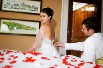 Đêm tân hôn nhục nhã vì chồng phanh phui quá khứ đen tối